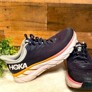 Hoka one one Clifton 7 running/athletic shoes size 8 women